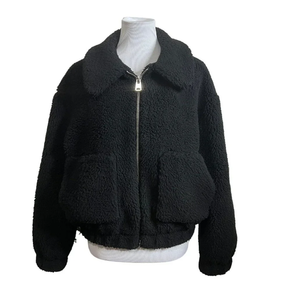 URBAN OUTFITTERS Zip Front Sherpa Teddy Jacket in Black M Medium Neutral